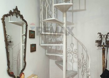 Scale - Quadrilocale Corso Madonna della Libera
 
50, Rodi Garganico - foto 3