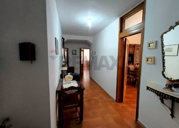 Hall / corridoio - Quadrilocale Corso Madonna della Libera
 
50, Rodi Garganico - foto 4