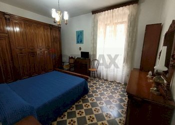 Camera / camera da letto - Quadrilocale Corso Madonna della Libera
 
50, Rodi Garganico - foto 12