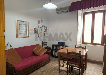 Sala da pranzo - Quadrilocale Corso Madonna della Libera
 
50, Rodi Garganico - foto 21