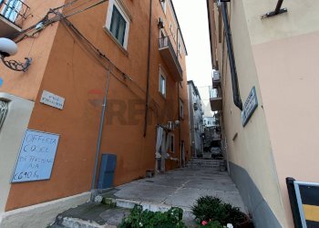 Edificio all\'aperto - Quadrilocale Corso Madonna della Libera
 
50, Rodi Garganico - foto 39