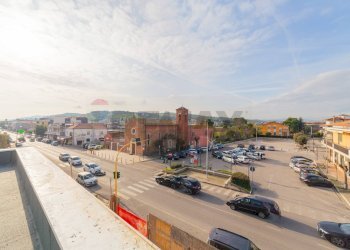 Edificio all\'aperto - Quadrilocale via nazionale adriatica
 
89, Roseto degli Abruzzi - foto 7