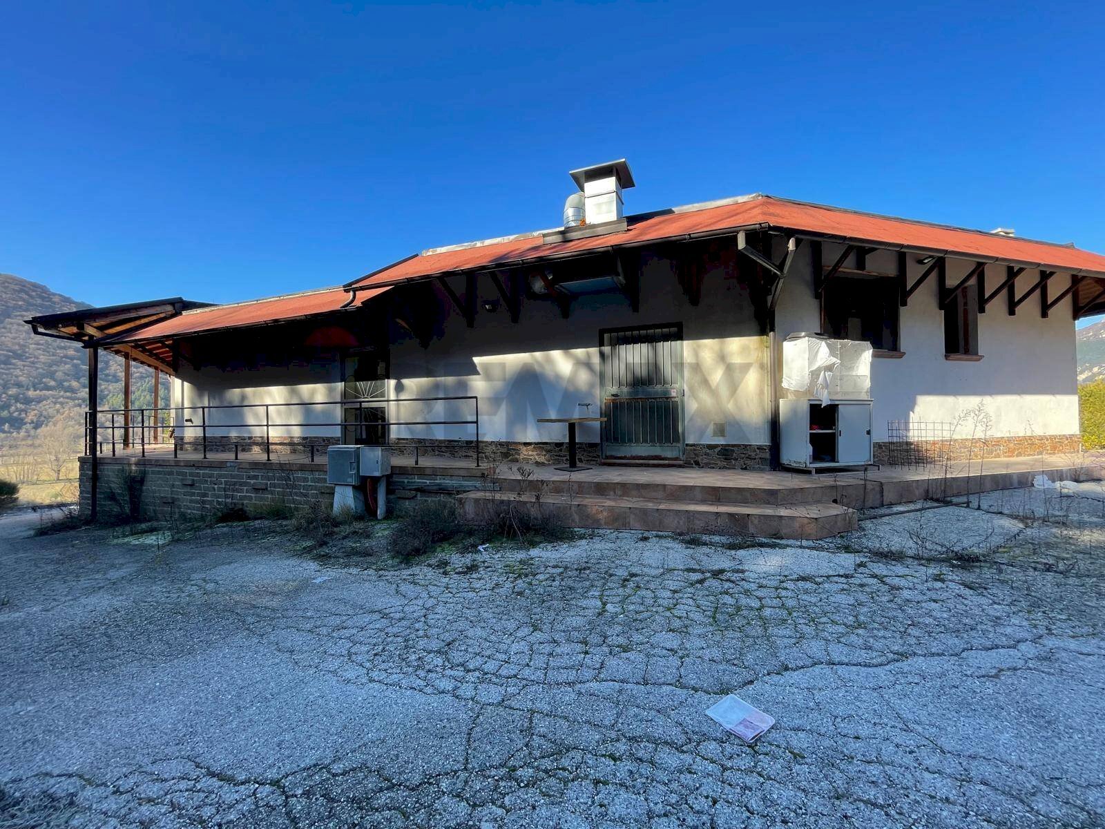 Casa all\'aperto - Locale Commerciale s.s.260km 200-Loc Cermone, Pizzoli - foto 3