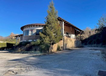 Casa all\'aperto - Locale Commerciale s.s.260km 200-Loc Cermone, Pizzoli - foto 1