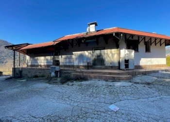 Casa all\'aperto - Locale Commerciale s.s.260km 200-Loc Cermone, Pizzoli - foto 3