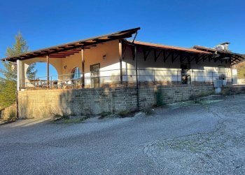 Casa all\'aperto - Locale Commerciale s.s.260km 200-Loc Cermone, Pizzoli - foto 6