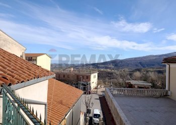 Edificio all\'aperto - Casa semi indipendente Via Agostino Baiocco
 
7, San Valentino in Abruzzo Citeriore - foto 15