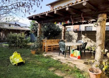 Giardino - Villa a Schiera via roma
 
207, Borgo San Siro - foto 1