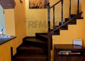 Scale - Villa a Schiera via roma
 
207, Borgo San Siro - foto 4