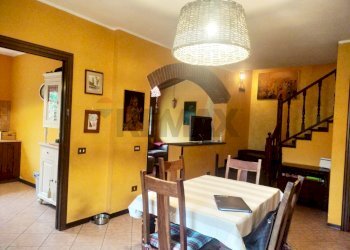 Sala da pranzo - Villa a Schiera via roma
 
207, Borgo San Siro - foto 24