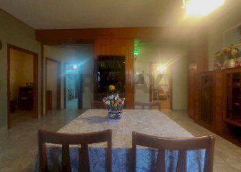 Sala da pranzo - Appartamento Rione Dei Preti
 
43, Foggia - foto 3