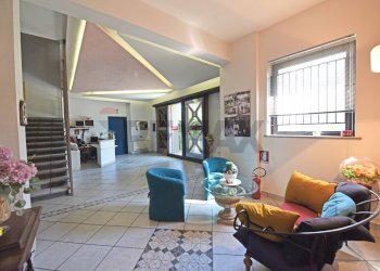 reception - Capannone Via di Salsola, Foggia - foto 28