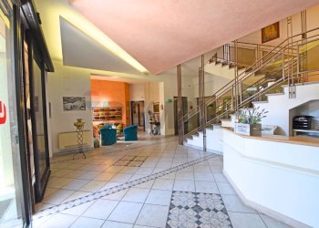 reception - Capannone Via di Salsola, Foggia - foto 29