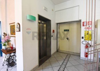 reception - Capannone Via di Salsola, Foggia - foto 30