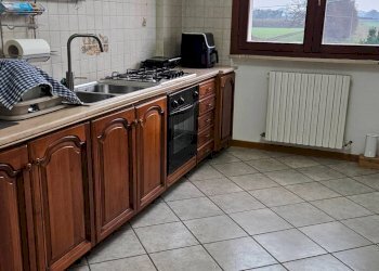 Foto 10 - Trilocale Pietro Germi
 
8, Fano - foto 10