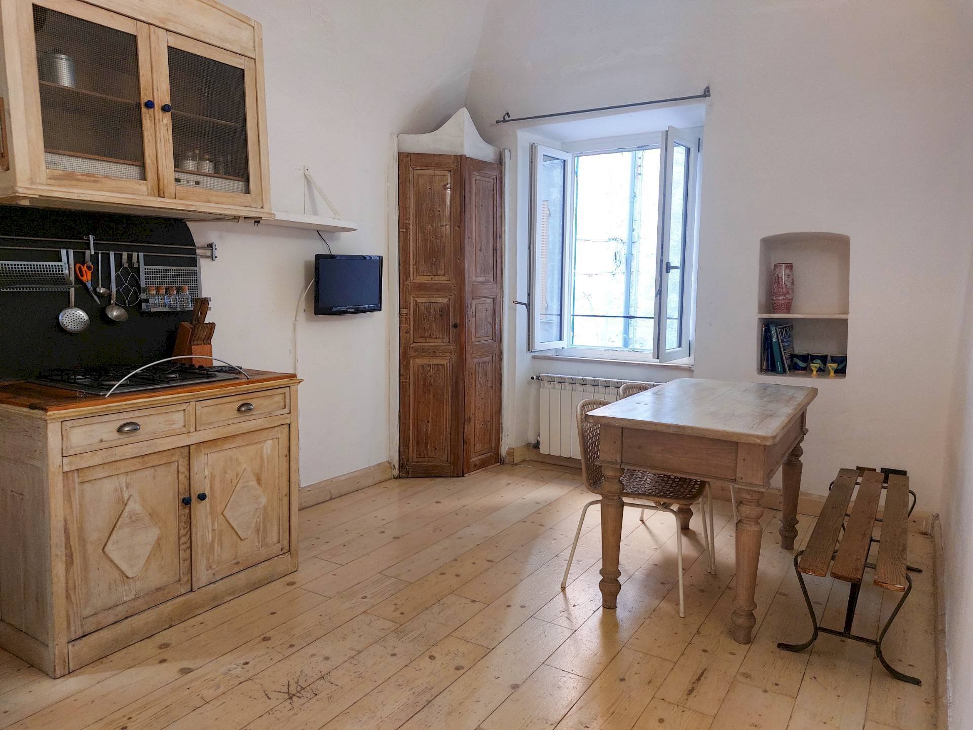 Foto 2 - Trilocale vico Mameli
 
4, Spotorno - foto 2