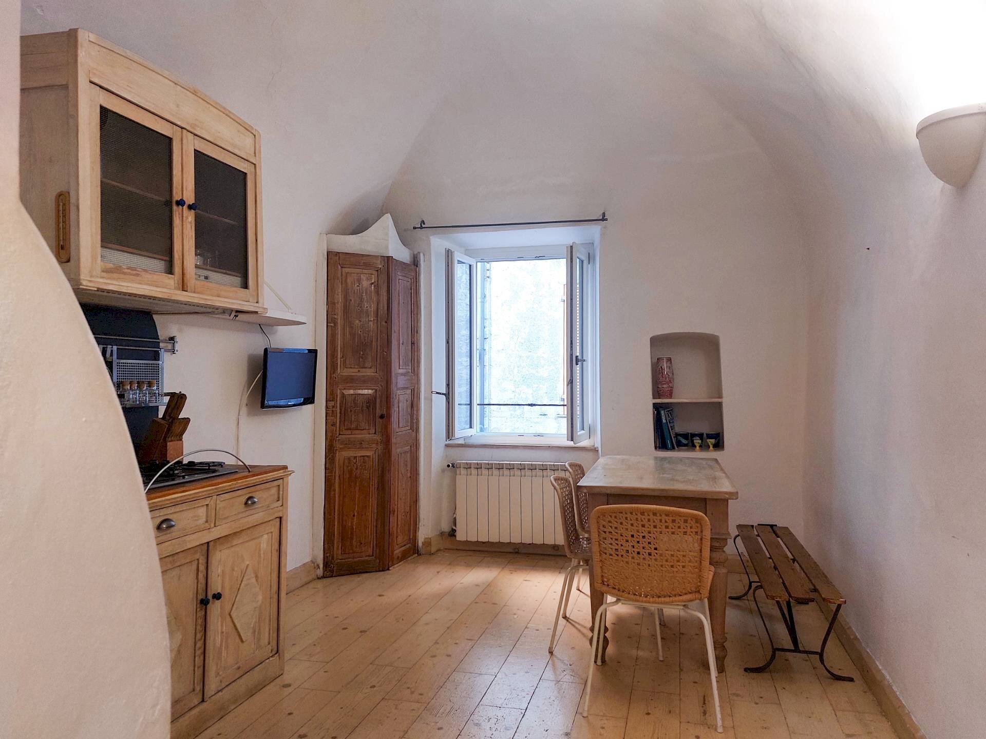 Foto 3 - Trilocale vico Mameli
 
4, Spotorno - foto 3