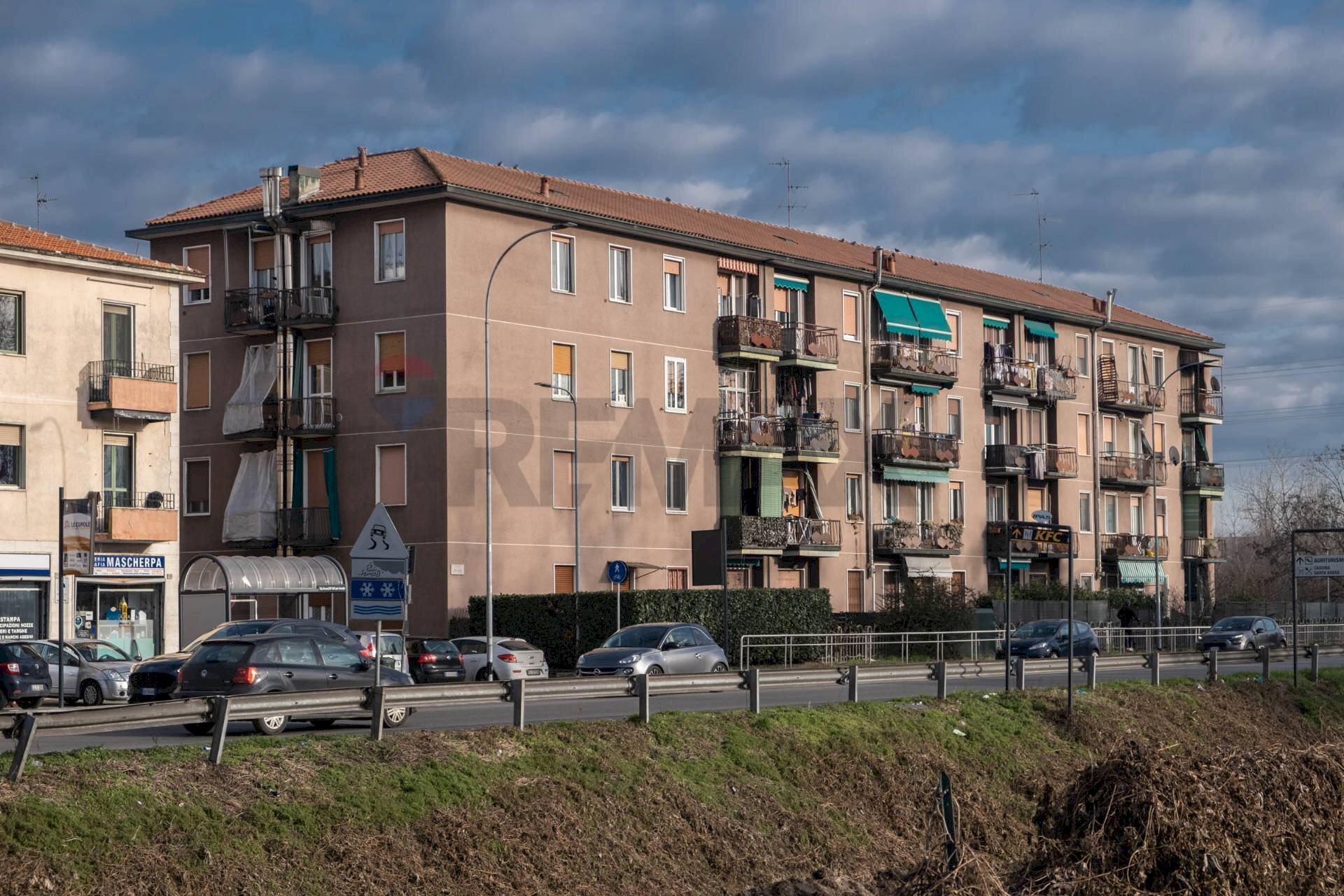 Edificio all\'aperto - Bilocale via Menotti Serrati
 
2, San Giuliano Milanese - foto 1
