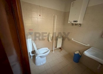 Bagno - Locale Commerciale Piazza Garibaldi
21, Scurcola Marsicana - foto 20