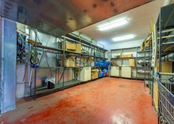 Dispensa di stoccaggio - Box via Casilina
 
1940, Roma - foto 3