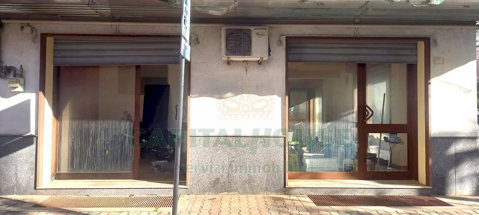 Foto 2 - Locale Commerciale via giuseppe bonaparte, Santa Maria Capua Vetere - foto 2