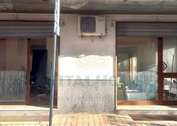 Foto 2 - Locale Commerciale via giuseppe bonaparte, Santa Maria Capua Vetere - foto 2