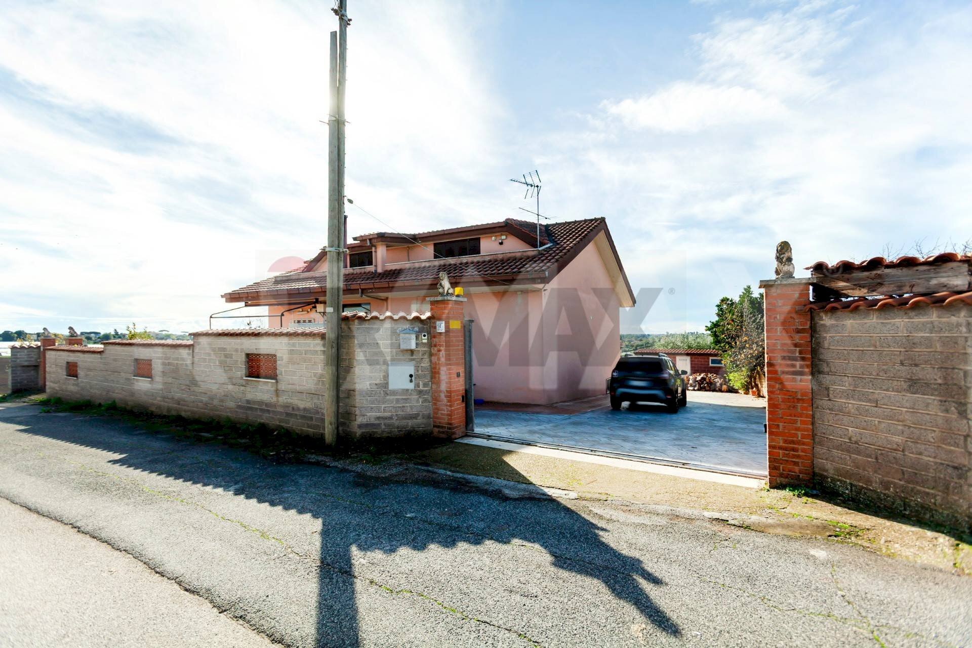 Casa all\'aperto - Villa Via Guatemala
 
14, Pomezia - photo 1