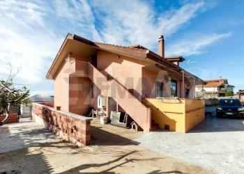 Casa all\'aperto - Villa Via Guatemala
 
14, Pomezia - photo 2