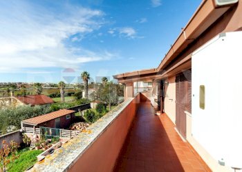 Balcone - Villa Via Guatemala
 
14, Pomezia - photo 20