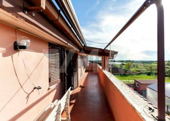 Balcone - Villa Via Guatemala
 
14, Pomezia - photo 22