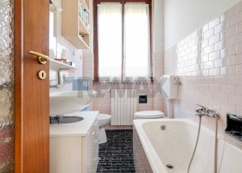 Bagno - Villa Via Verdi
 
41, Gavirate - foto 9