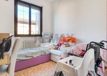 Camera / camera da letto - Villa Via Verdi
 
41, Gavirate - foto 14