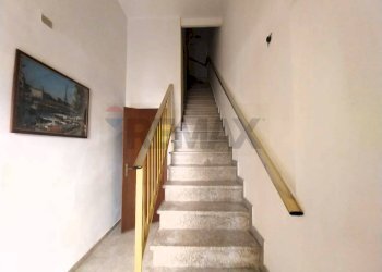 Scale - Independent house vico Saverio Puglisi
 
26, Modica - photo 4