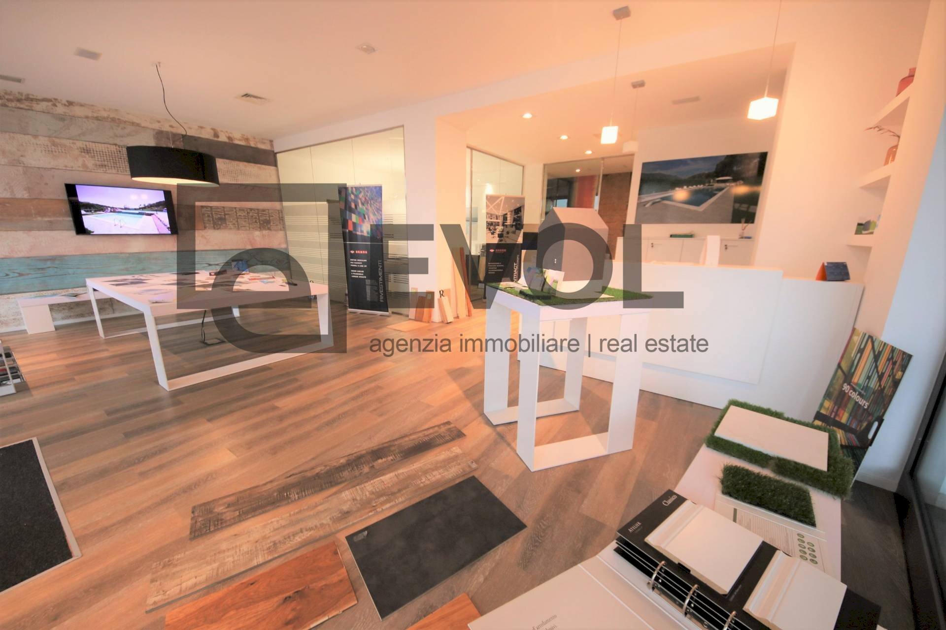 Foto 2 - Locale Commerciale viale Santa Caterina
 
51, Pasian di Prato - foto 2