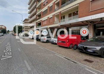 Foto 1 - Locale Commerciale viale Santa Caterina
 
51, Pasian di Prato - foto 1