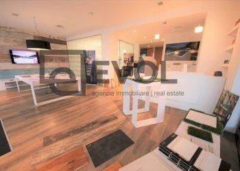 Foto 2 - Locale Commerciale viale Santa Caterina
 
51, Pasian di Prato - foto 2