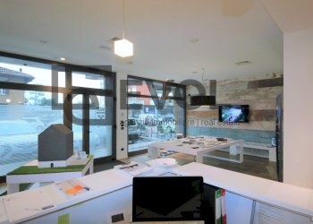 Foto 8 - Locale Commerciale viale Santa Caterina
 
51, Pasian di Prato - foto 8