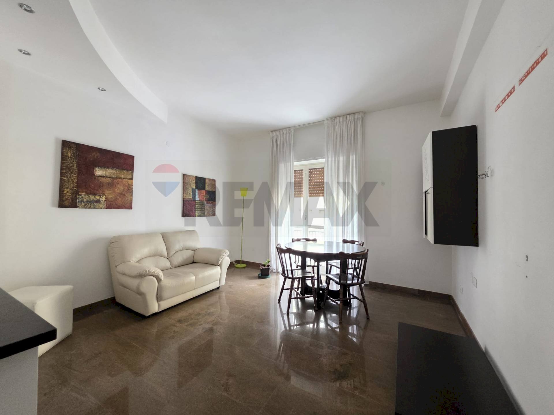 Sala da pranzo - Quadrilocale Via Francesco Saverio Nitti
 
20, Cosenza - foto 3