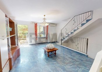 Soggiorno - Villa a Schiera Massa - foto 2