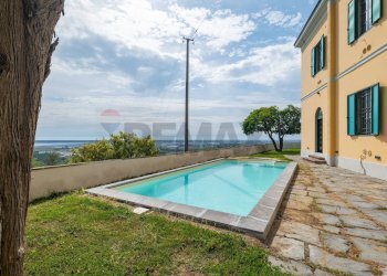 Piscina - Villa Massarosa - foto 7