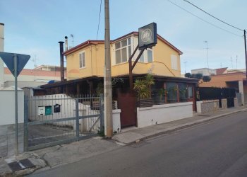 Casa all\'aperto - Attività Commerciale Corso Vittime di via Fani
 
64, Cellamare - foto 2