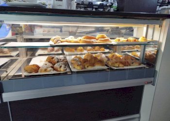 Dettagli - Attività Commerciale Via Saverio Lioce
 
15, Bari - foto 11