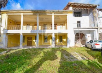 Foto 1 - Rustico Piazza Municipio
 
13, Calvagese della Riviera - foto 1