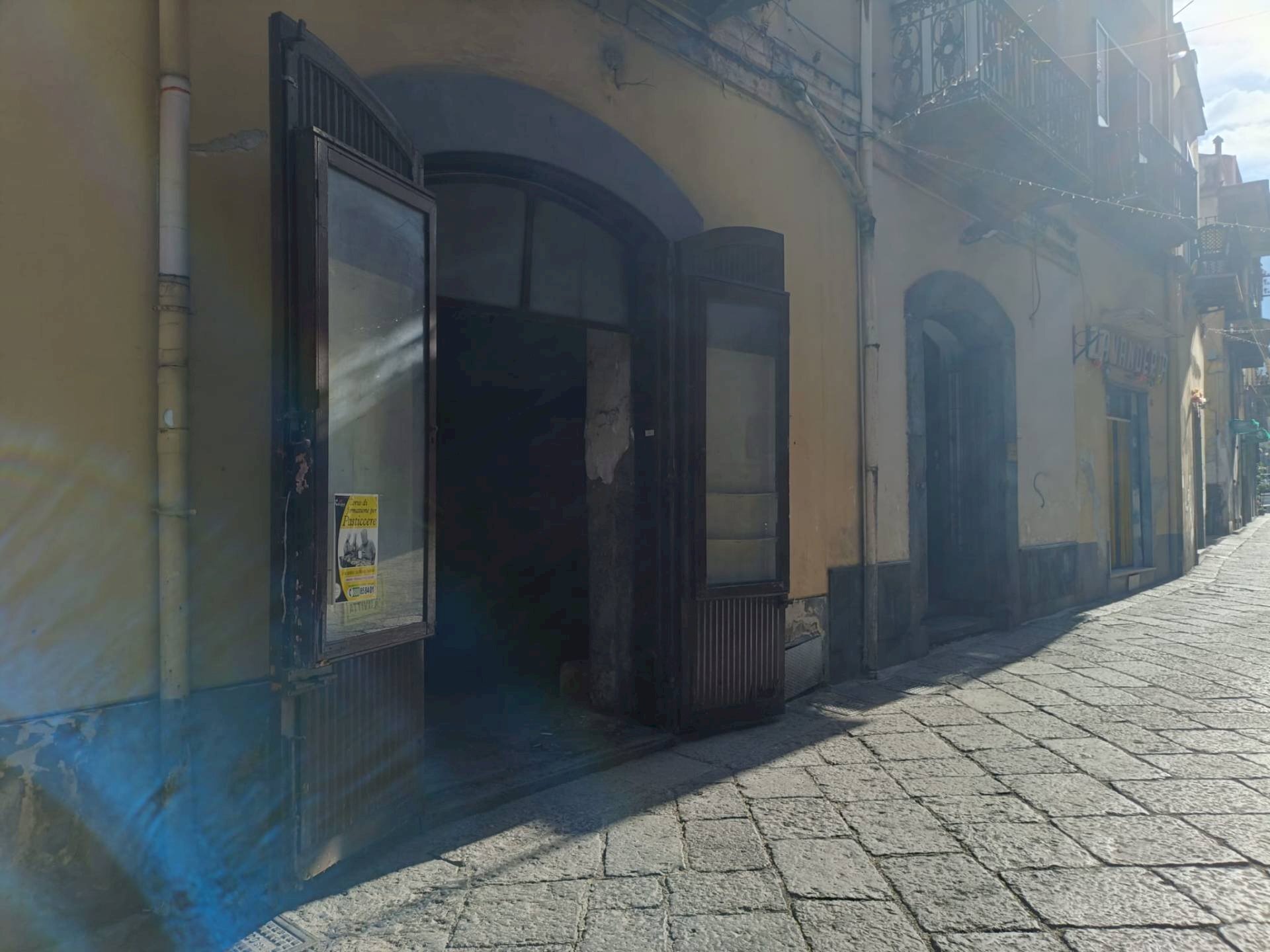 Foto 2 - Locale Commerciale via Amendola
36, Angri - foto 2