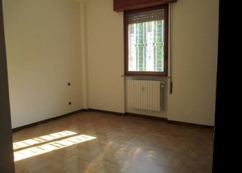 Camera da letto - Trilocale viale d'Italia, Brescia - foto 15