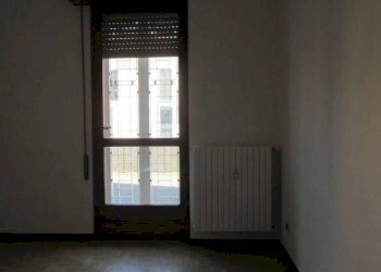 Camera da letto - Trilocale viale d'Italia, Brescia - foto 8