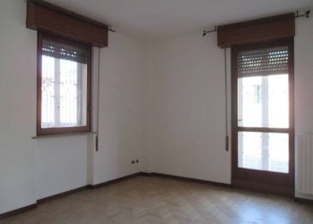 Camera da letto - Three-room apartment viale d'Italia, Brescia - photo 7