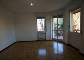Soggiorno - Trilocale via del Santuario, frazione Seggiano, Pioltello - foto 4
