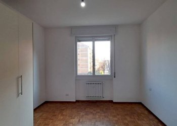 Camera da letto - Trilocale via del Santuario, frazione Seggiano, Pioltello - foto 13