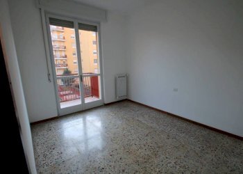 Camera da letto - Trilocale via del Santuario, frazione Seggiano, Pioltello - foto 15